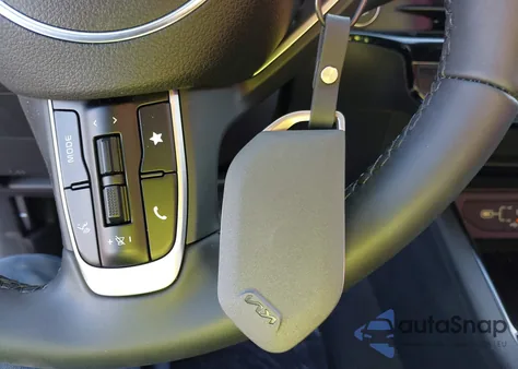 2026 Kia K5 Gt-Line Fwd z USA, uszkodzony, nr VIN KNAG64J7XT5424662